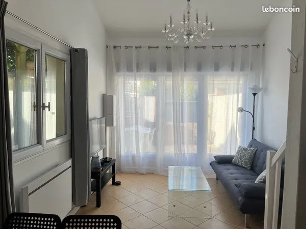 Studio meublé à louer 