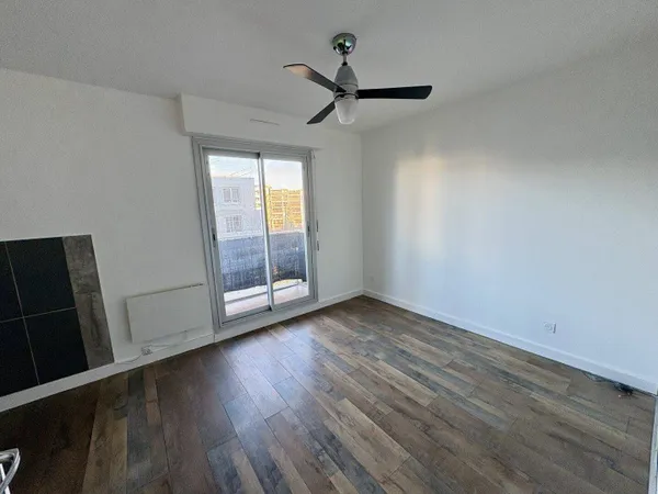 Studio 1 pièce 20 m² 