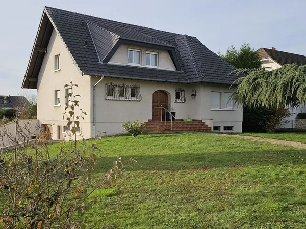 Maison 8 pièces 223 m² 