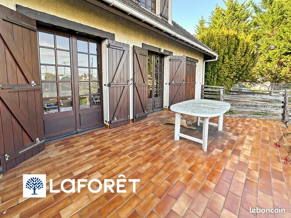 Propriété 5 pièces 117 m² 