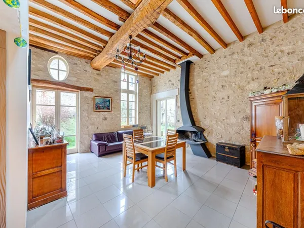Maison 8 pièces 262 m² 