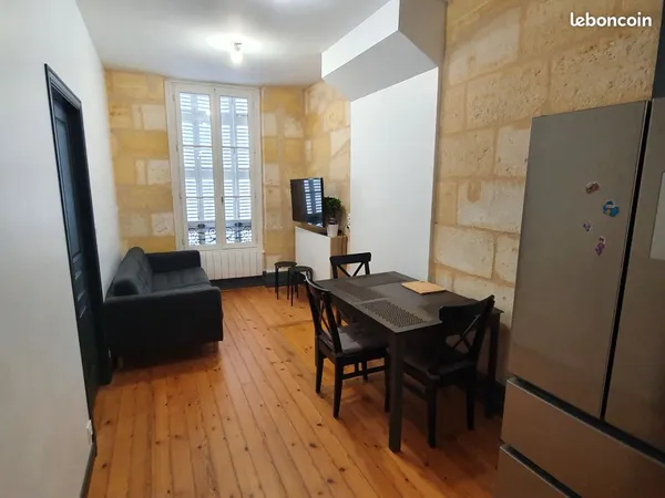 Chambre avec salle d'eau - Colocation - La Victoire 
