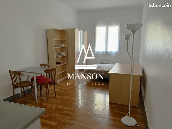 Studio 1 pièce 22 m² 