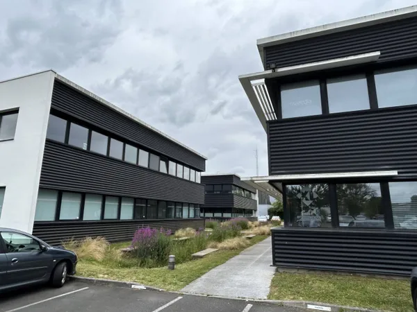 Bureaux 140 m² 