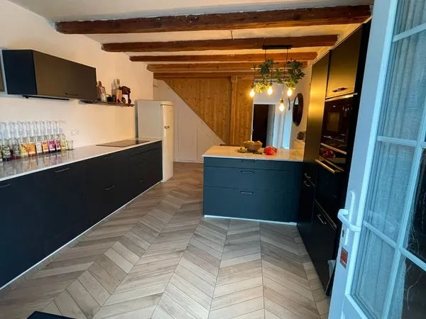Grande maison rénovée 