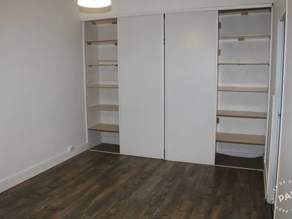 Studio 1 pièce 32 m² 