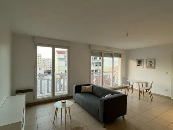Bellevue T2 récent 2008 Meublé 44m2 Parking Balcon 