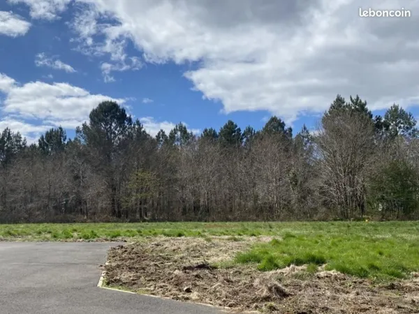 Terrain 750 m² 