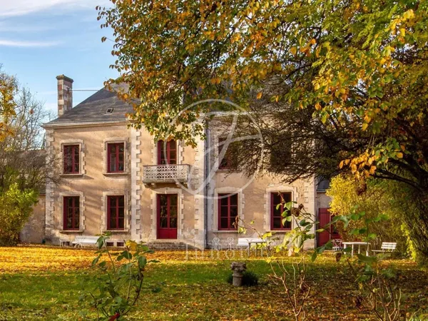 Vendôme - LOIR-ET-CHER - Manoir du XIXe et son parc de 3.5 ha à 