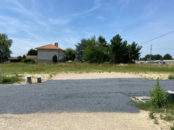 Terrain 853 m² 