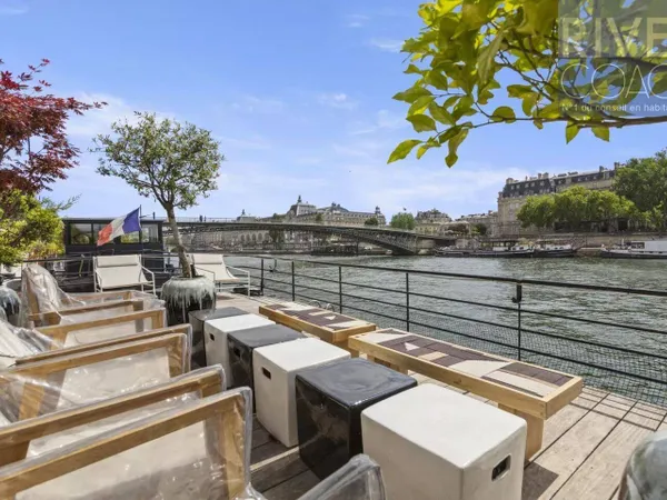Péniche 100 m² 