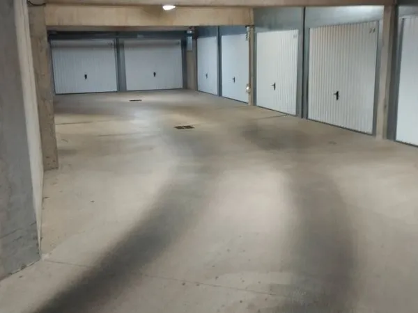 Garage box 