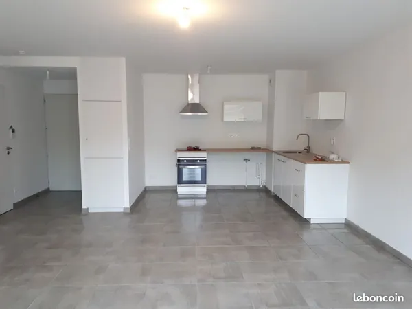 Bel appartement T2 La fouillouse proche tout commerce 