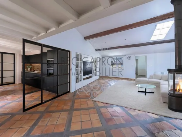 Appartement de caractère 92,2 m2 dans emblématique Hôtel Particu 