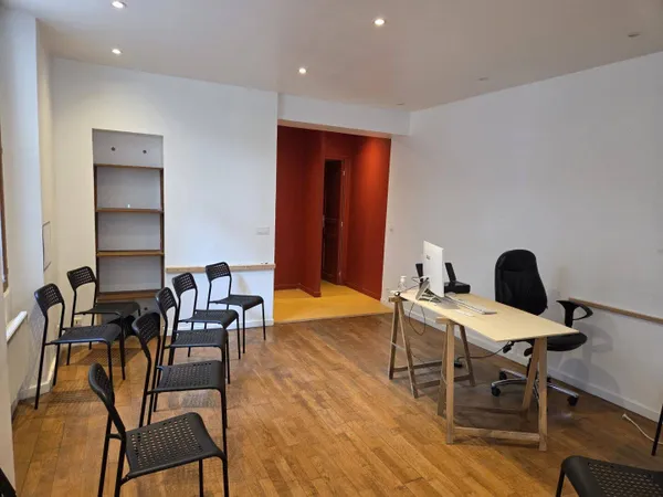 Local commercial 1 pièce 27 m² 