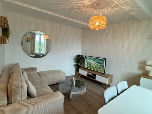 À vendre - Duplex rénové de 55 m² meublé - Montélimar (26200) 