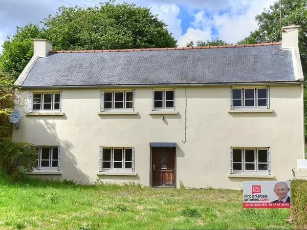 Maison à rénover, au calme, 3 chambres, 97 m2 sur terrain de 940 m2 