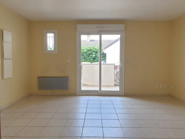 Studio 1 pièce 30 m² 