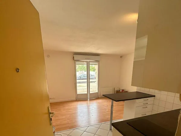 Studio 1 pièce 25 m² 