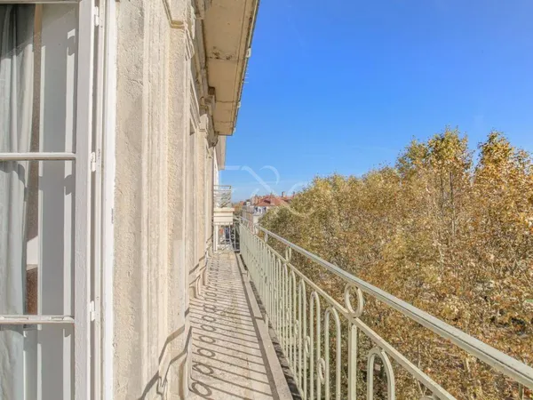 Appartement 4 pièces 159 m² 