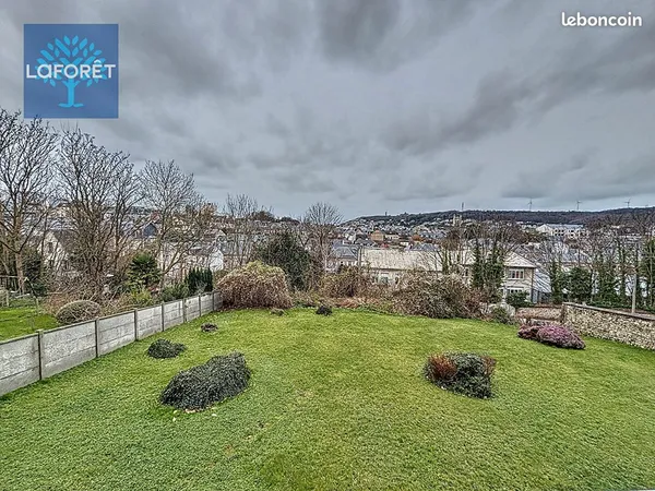 Studio 1 pièce 24 m² 