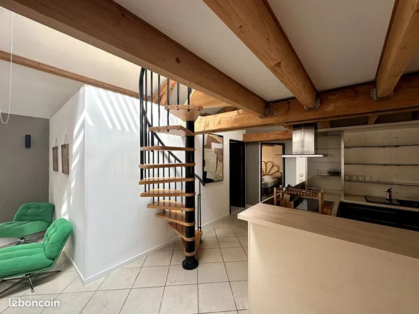 Appartement 6 pièces 197 m² 