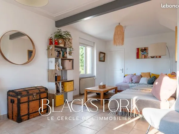 Maison 7 pièces 211 m² 