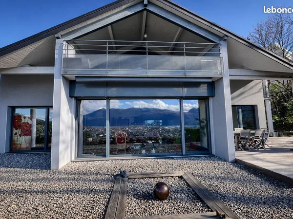 Villa 6 pièces 185 m² 