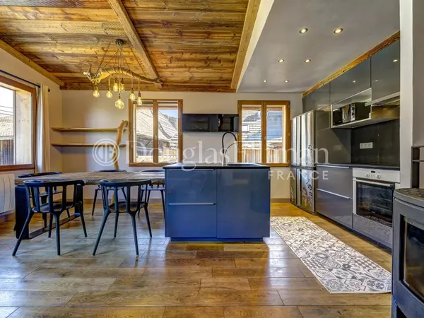 MORZINE - Un appartement de 3 chambres entièrement rénové à proximité de Morzine 