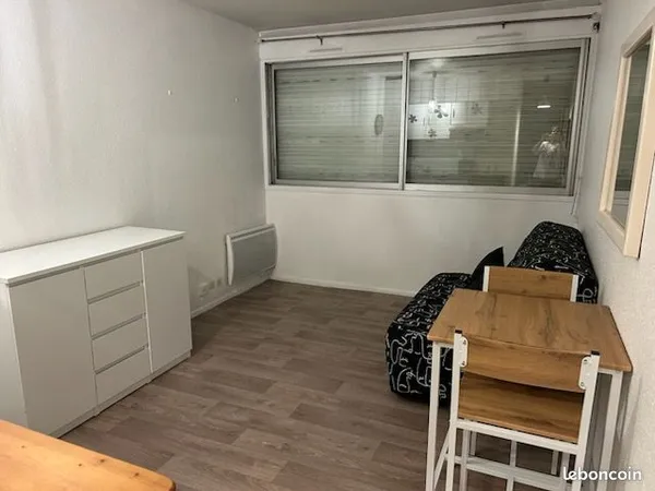 Studio avec parking proche Victoire 