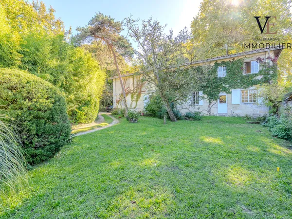 Maison 8 pièces 285 m² 