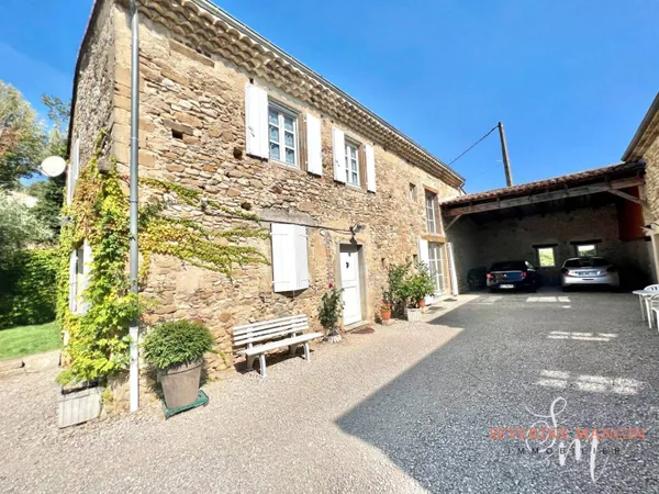 Maison 9 pièces 192 m² 