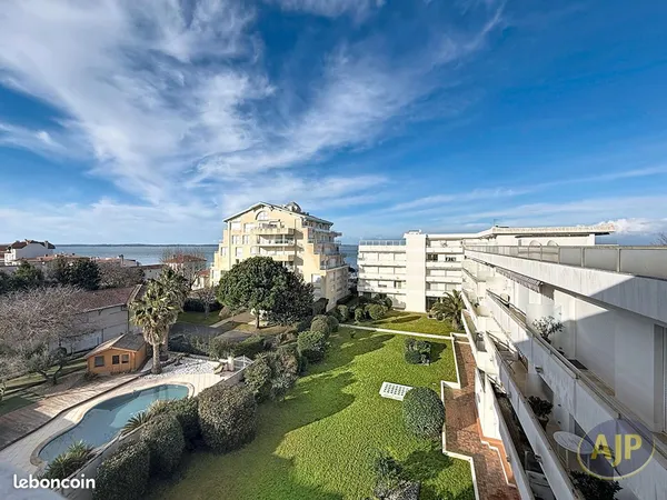 Studio 1 pièce 19 m² 