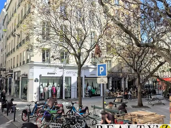 Boutique 2 pièces 100 m² 