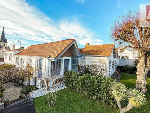 Maison 7 pièces 260 m² 