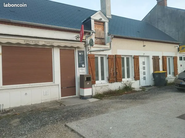 Maison de ville + local commercial 