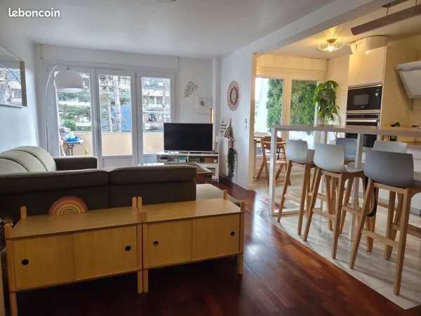 Appartement 67m2 T3, terrasse - Parking - Econdeaux proche Paris et Enghien 