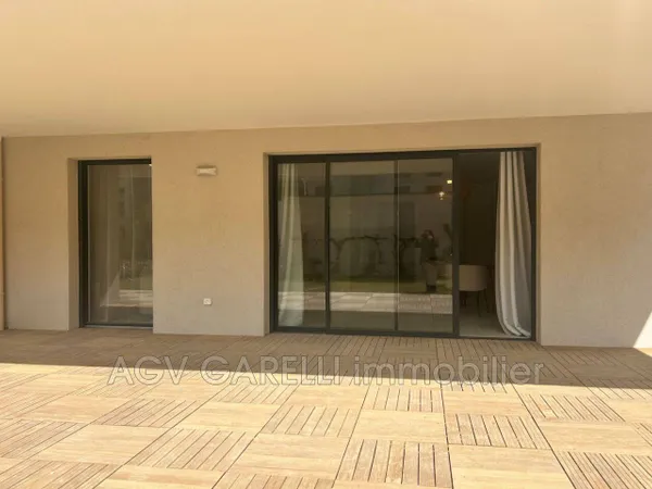 Appartement 4 pièces 94 m² 