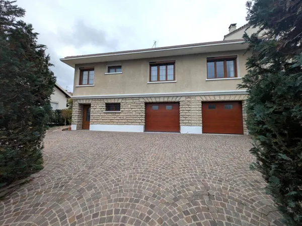 Maison 6 pièces 105 m² 
