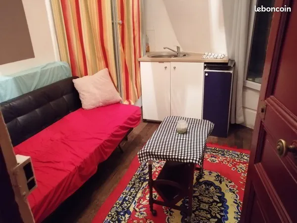 Charmante studette louée 