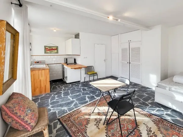 Studio 1 pièce 28 m² 