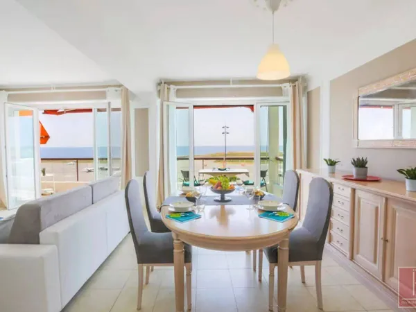 Appartement 2 pièces 81 m² 