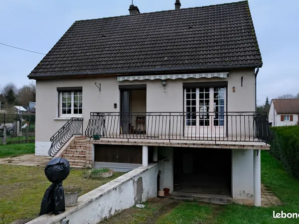 Maison independante a urzy 