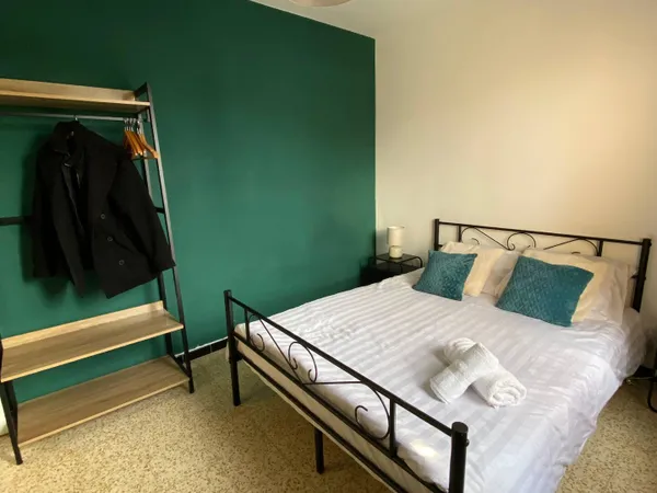 Loue chambre meublée 