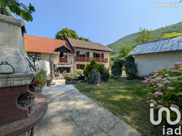 Maison 9 pièces 184 m² 