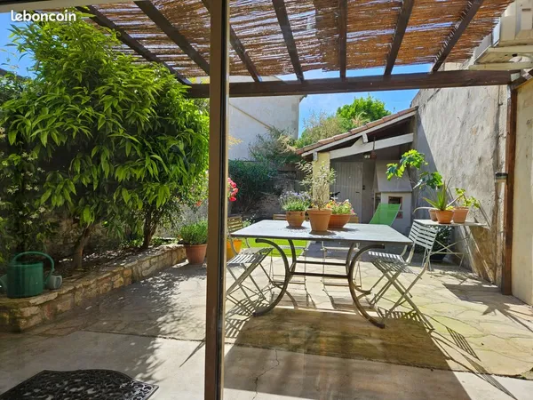 Maison en pierre de village, 115m 
