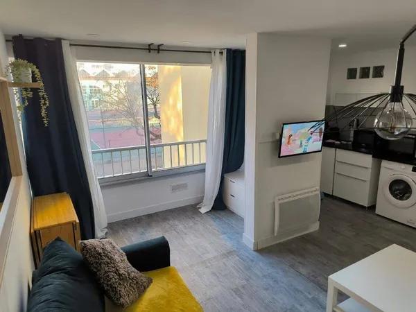 Studio 1 pièce 23 m² 