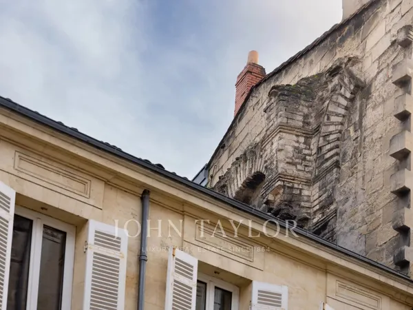 Maison avec projet et vue monumentale et Garage - Palais Gallien - John Taylor Bordeaux 