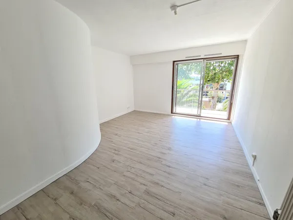 T3 68 m2 + terrasse 