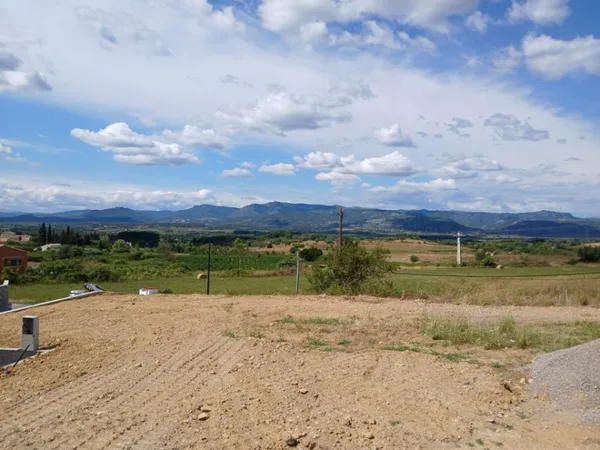 Terrain 300 m² 